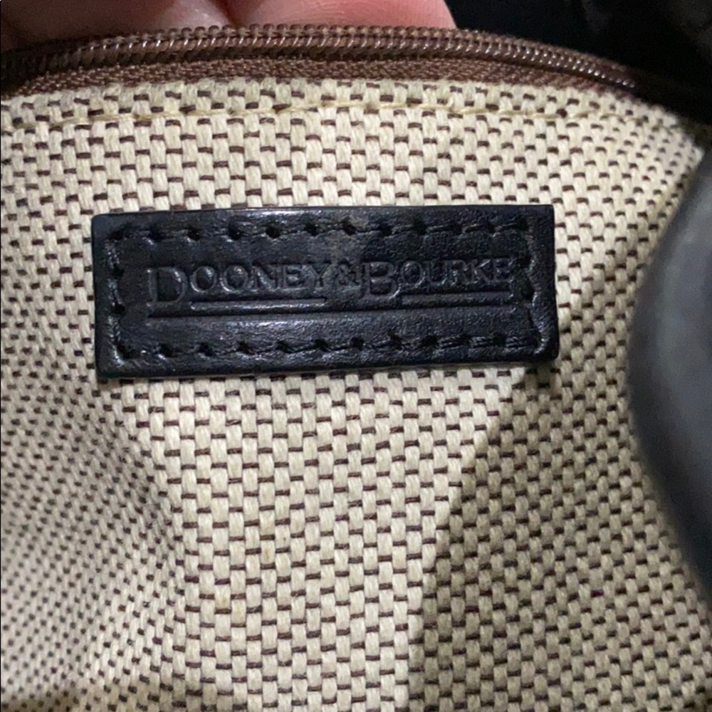 Black leather Dooney & Bourke Handbag - Picture 5 of 7